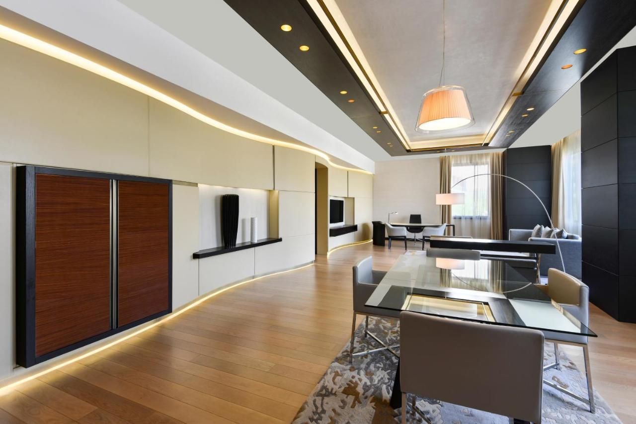 多哈威斯汀酒店 外观 照片 Office interior