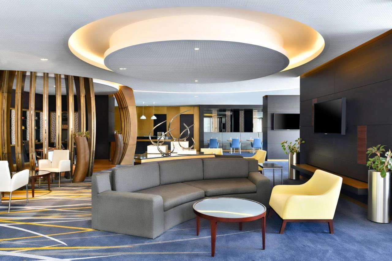 多哈威斯汀酒店 外观 照片 The lounge at the airport