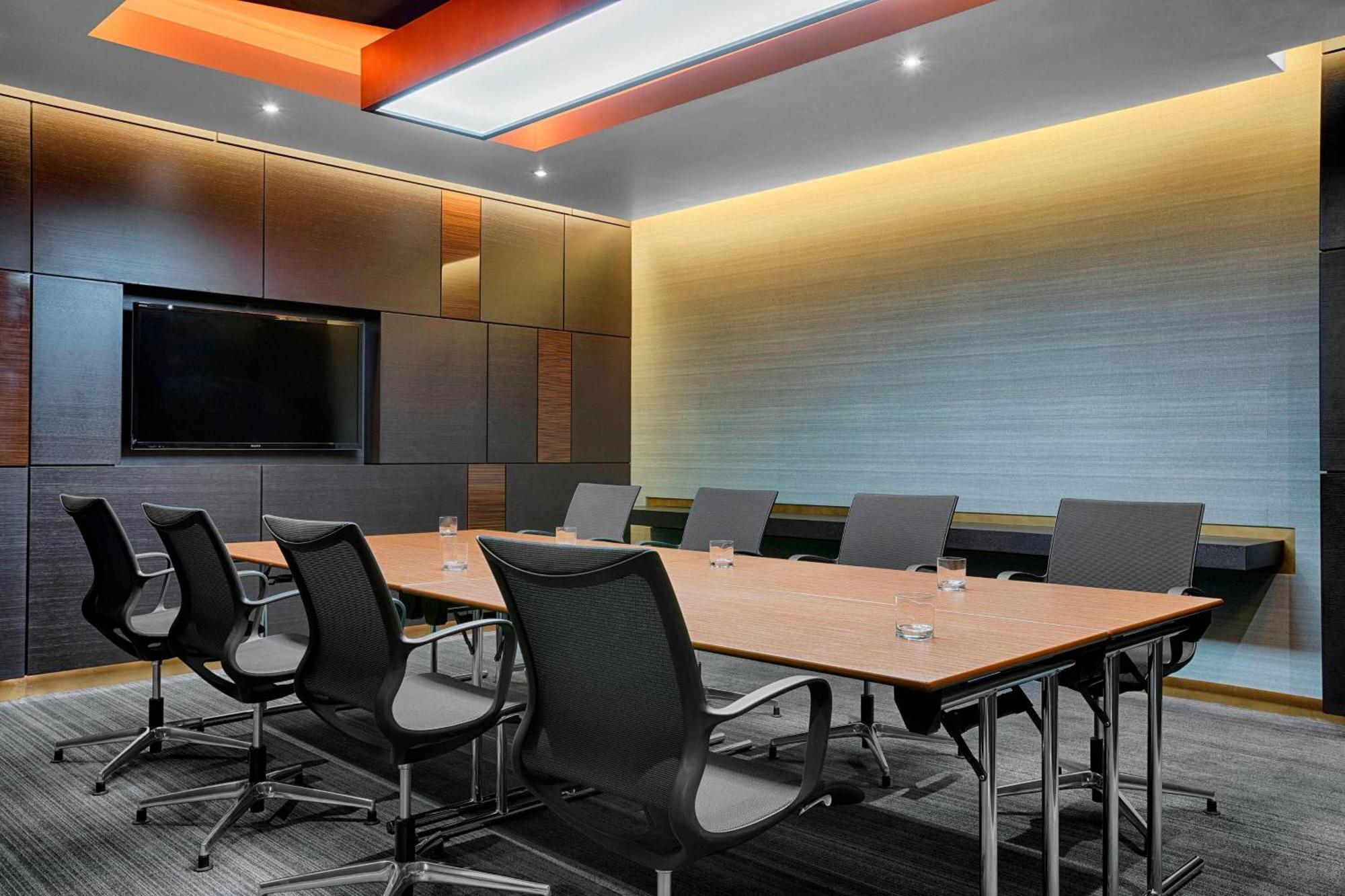 多哈威斯汀酒店 外观 照片 A meeting room